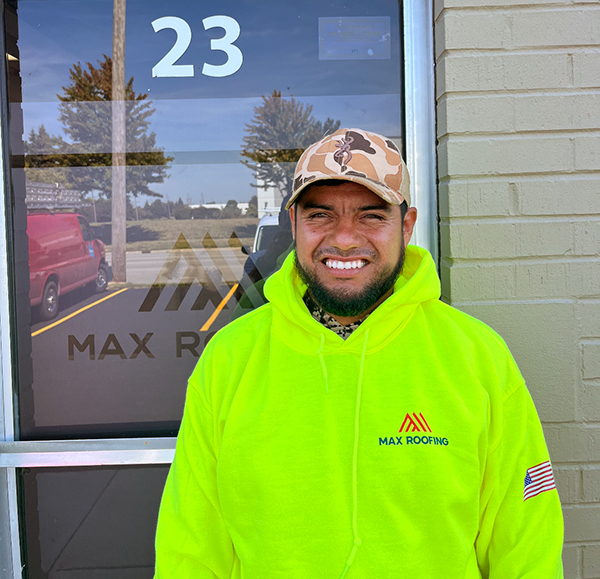 Max Roofing Team 02